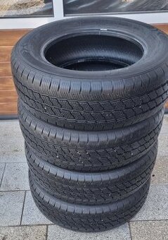 Pneu celoroční z Renault Trafic 215/65 R16 C