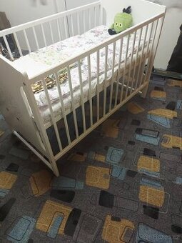 Detska postylka s vybavenim