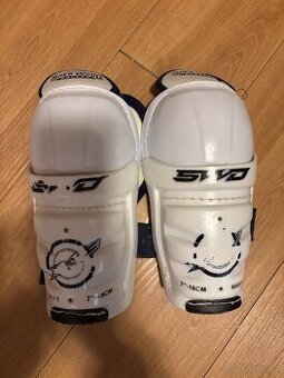 Hokejové chrániče holeni vel 7”