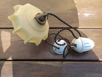 stahovací kuchyňský lustr