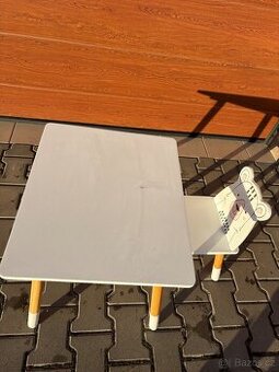 Dětský stoleček a židle