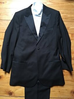 Pásnký smoking, obleky