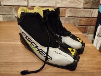 Běžecké boty Fischer velikost 32