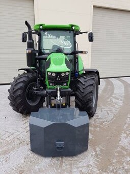 přední betonové závaží