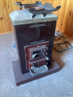 Kamna na tuhá paliva