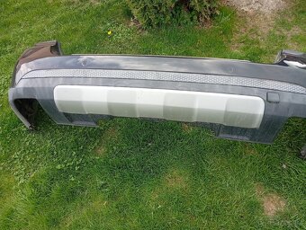 MERCEDES BENZ ML W164 ZADNÍ NÁRAZNÍK PĚKNÝ VČ. PAR. ČIDEL