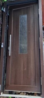 Prodám vchodové dveře