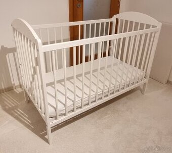 Dětská postýlka bílá