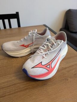 Mizuno Wave Rebellion Flash 3, vel. 41, stélka 26,5