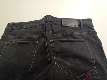 Zn. Retro jeans  černé 34/34