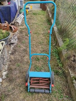 Gardena 300 vřetenová sekačka