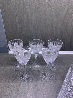 Sada křišťálových sklenic na víno