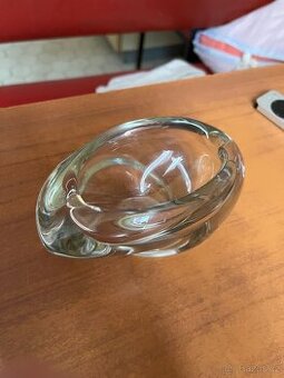 Skleněný popelník