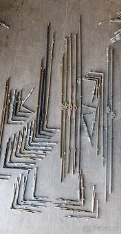 Použité funkční kovani na okna/dveře