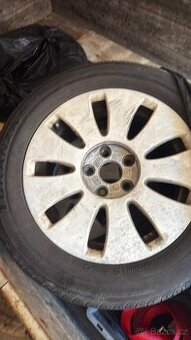 Kola Škoda Superb 1