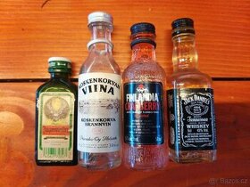 minilahvičky / lahve s alkoholem