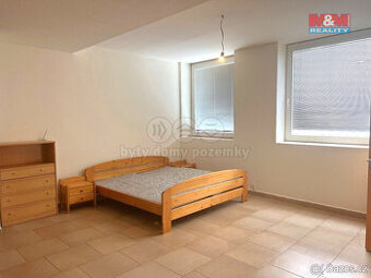 Pronájem bytu 1+kk, 38 m², Holice, ul. Pardubická - 1