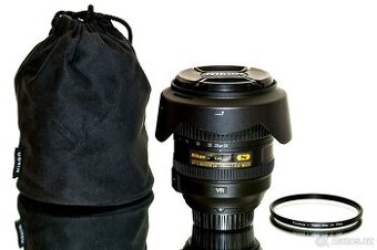 Nikon AF-S 24-120 mm f/4 ED VR Bez známek POUŽÍVÁNÍ