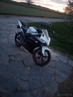 Yamaha yzf r125
