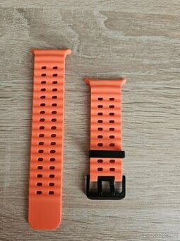 Silikonový dírkovaný řemínek pro Samsung Galaxy Watch Ultra