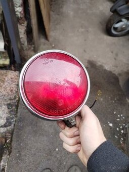 Stará zadní mlhovka PAL Škoda atd
