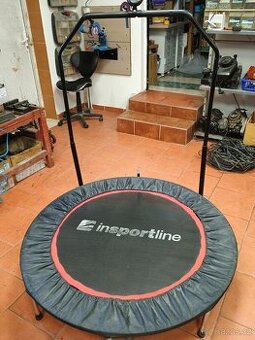Trampolína