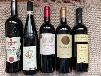 Víno, Prosecco, rum Legendario, slivovice, vaječňák