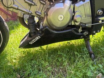 Klin pod motor na Suzuki SV 650 a SV 1000