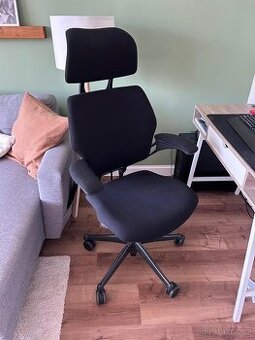 Kancelářská židle Humanscale Freedom (IQ) (nové čalounění)