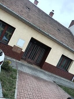 Dům