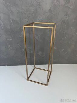60 cm vysoké stojany na květiny