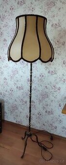 Starožitná mosazná lampa