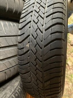 Prodám jednu letní pneu Goodyear 155/70/13