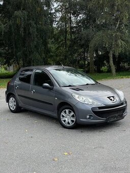 Peugeot 206+ Trendy 1.1i 44 kW, 5/2009, nová STK, 5 dveří,