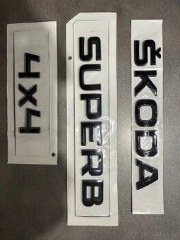 Samolepící znaky ŠKODA Superb, 4x4