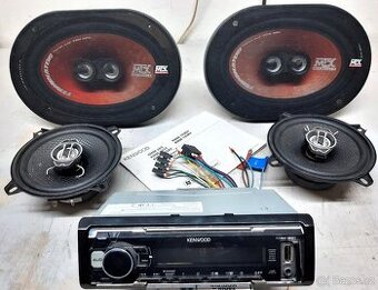 Autorádio a reproduktory