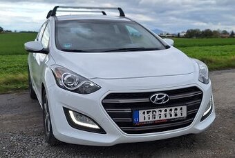 Hyundai i30 CW, 1,6 GDi 99kW Weekend, Design Packet