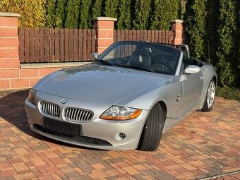 BMW Z4 3.0i (170kw) manuál, dovoz DE, XENONY, TOP STAV