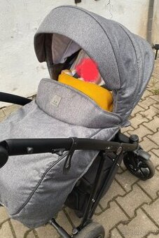 Kočárek Camarelo Zeo + autosedačka NUNA