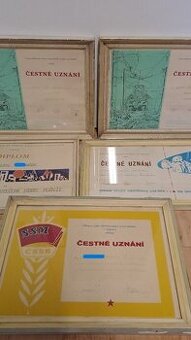 Čestná uznání ze 70.let zarámována