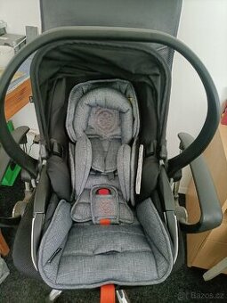 Autosedačka Kiddy se zakladnou na isofix