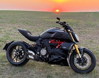 Ducati Diavel 1260 S, Öhlins, Plexi, Kufry, Ducabike, Zard