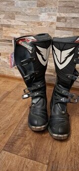 Motokrosové boty