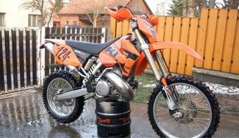 Koupím nepojízdné nebo zadřené moto