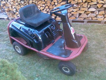 Zahradní traktůrek rider