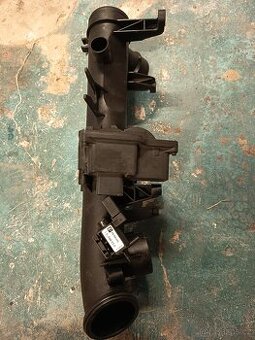 Prodám Škrticí Klapka 03C128063A  Golf 5,1.4 tsi