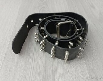 Pánský rockerský opasek s šroubovacími hroty