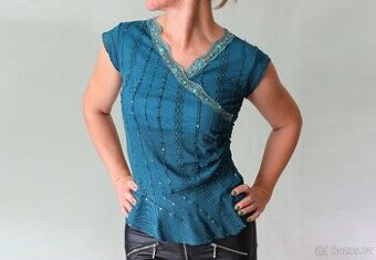 Společenský krajkový top s flitry vel.S