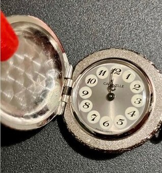 Retro stříbrné hodinky CARAVELLE