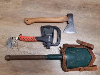 Sekyry a polní lopatka